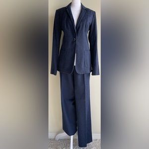 NWT T TAHARI TEXTURED JACQUARD ONE BUTTON BLAZER SZ 8 & PANTS SZ 10, BLACK/NAVY